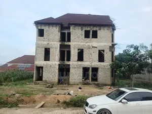 3bdrm Duplex in Manreng, Life Camp for sale