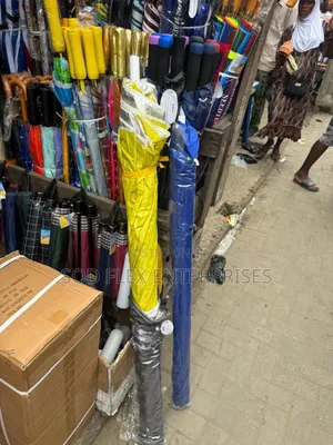Yellow 48" Beach And Pos Umbrella
