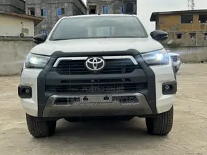 New Toyota Hilux 2025 White