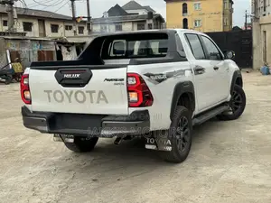 New Toyota Hilux 2025 White