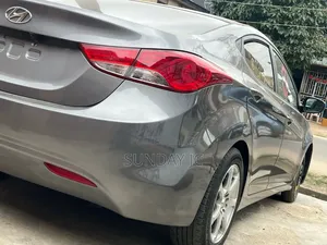 Hyundai Elantra GLS 2011 Silver