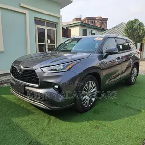 Toyota Highlander Platinum AWD 2020 Gray