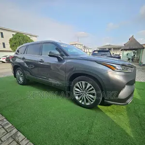 Toyota Highlander Platinum AWD 2020 Gray