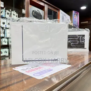 New Laptop Apple MacBook Air 2025 M4 13-inch 16GB Apple M4 SSD 512GB