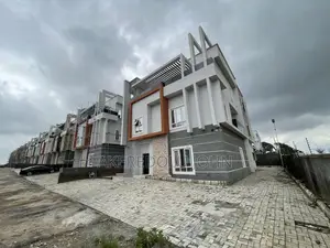 5bdrm Duplex in Kaura for sale