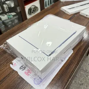 New Laptop Apple MacBook Air 2025 M4 13-inch 16GB Apple M4 SSD 256GB