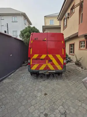 Ford Transit 2012 Red