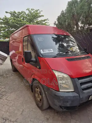 Ford Transit 2012 Red