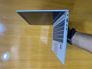 Laptop HP EliteBook 830 G8 16GB Intel Core I7 SSD 256GB