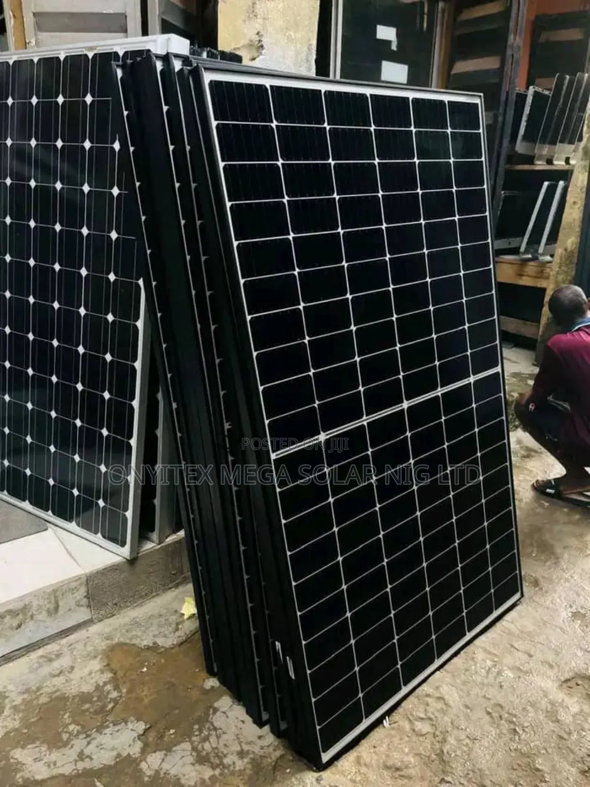 All Black 450watts Solar Panel