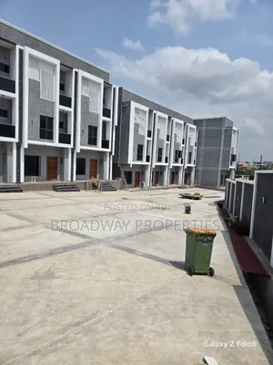 4bdrm Duplex in Magodo Phase2 for sale