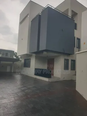 5bdrm House in Magodo Phase2 for sale
