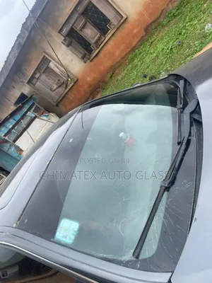 E350 2014 Front Glass Available