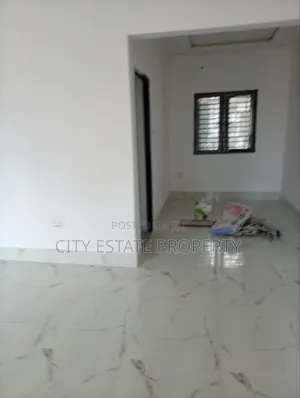 2bdrm Block of Flats in Shell Corp Estate, Port-Harcourt for rent