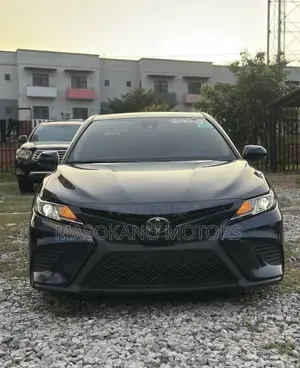 Toyota Camry 2018 Blue