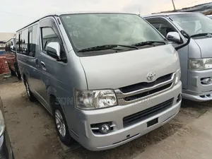 Toyota HiAce 2010 Silver
