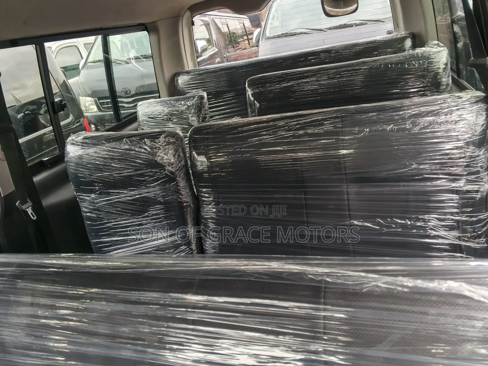 Toyota HiAce 2012 White