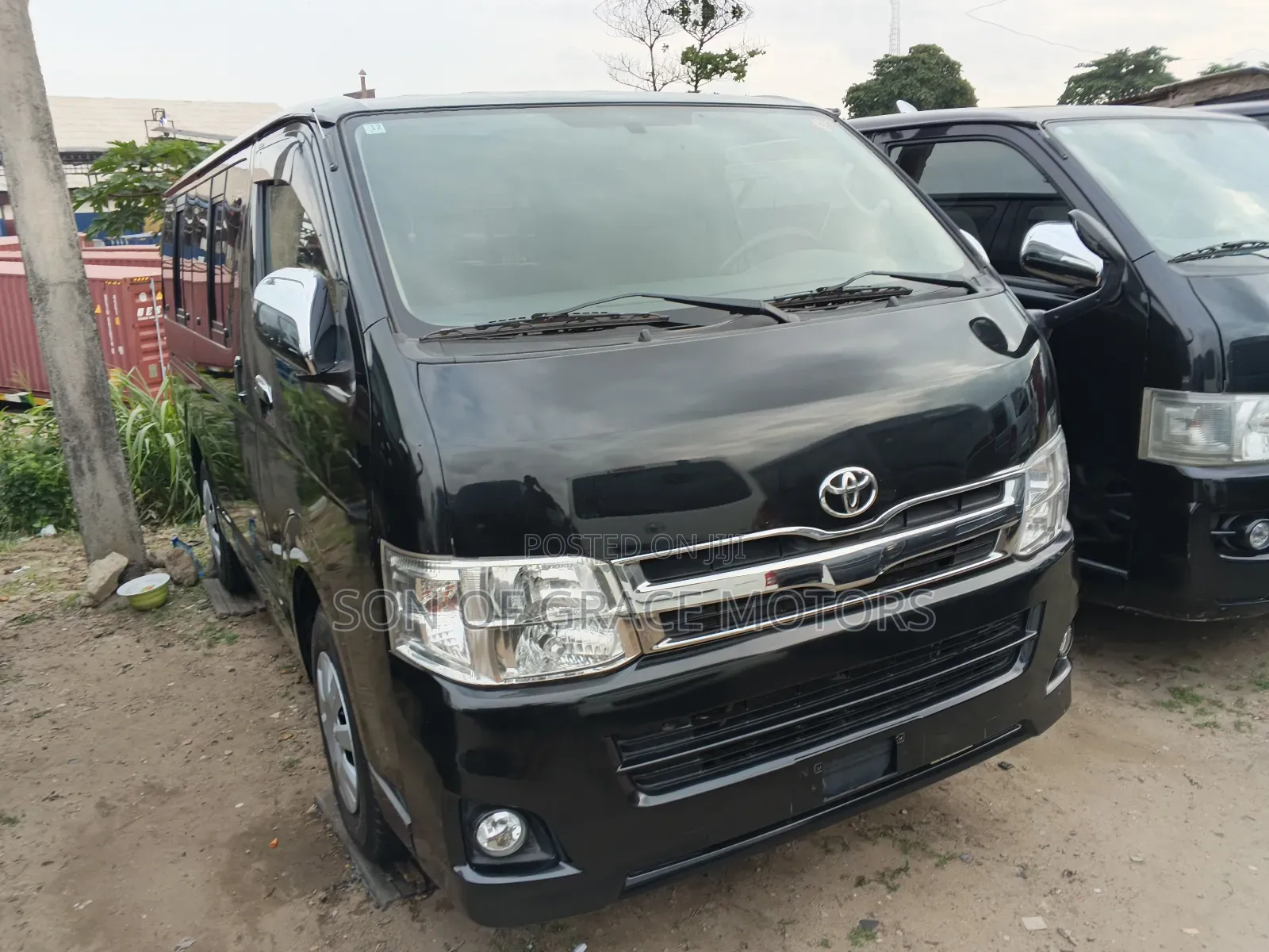 Toyota HiAce 2010 Black