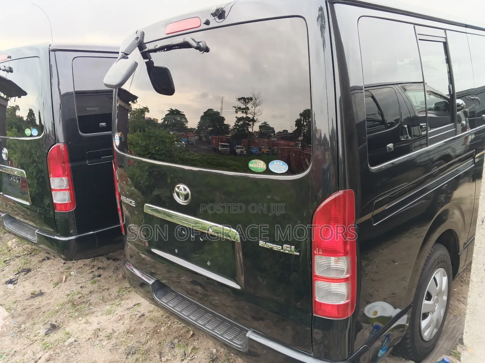 Toyota HiAce 2010 Black