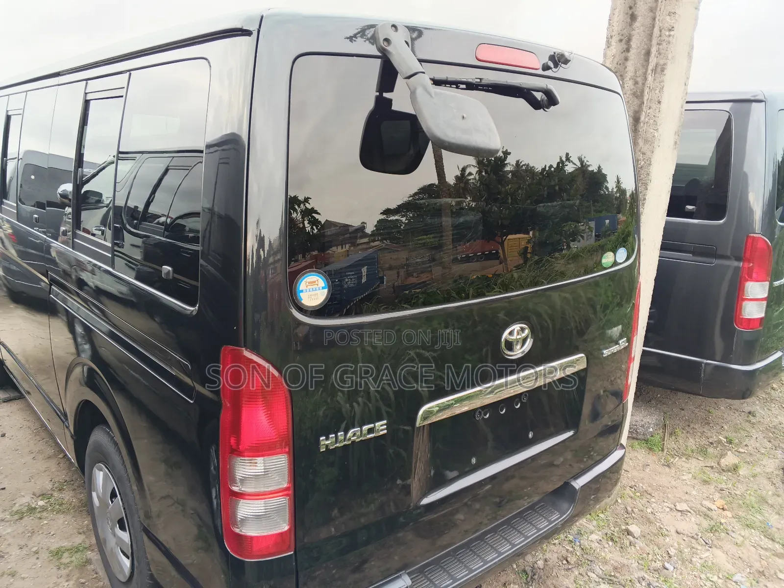 Toyota HiAce 2010 Black