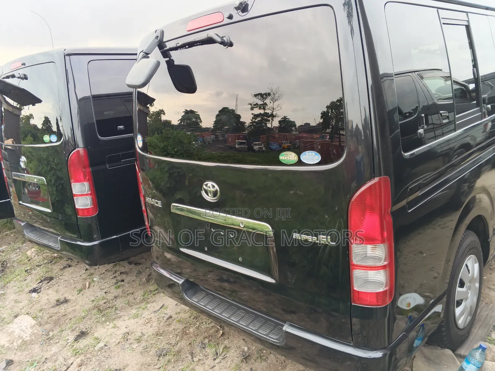 Toyota HiAce 2010 Black