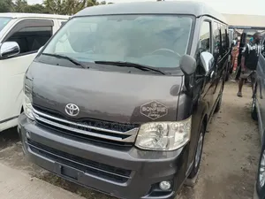 Toyota HiAce 2014 Grey