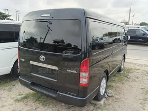 Toyota HiAce 2012 Black