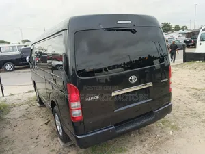 Toyota HiAce 2012 Black