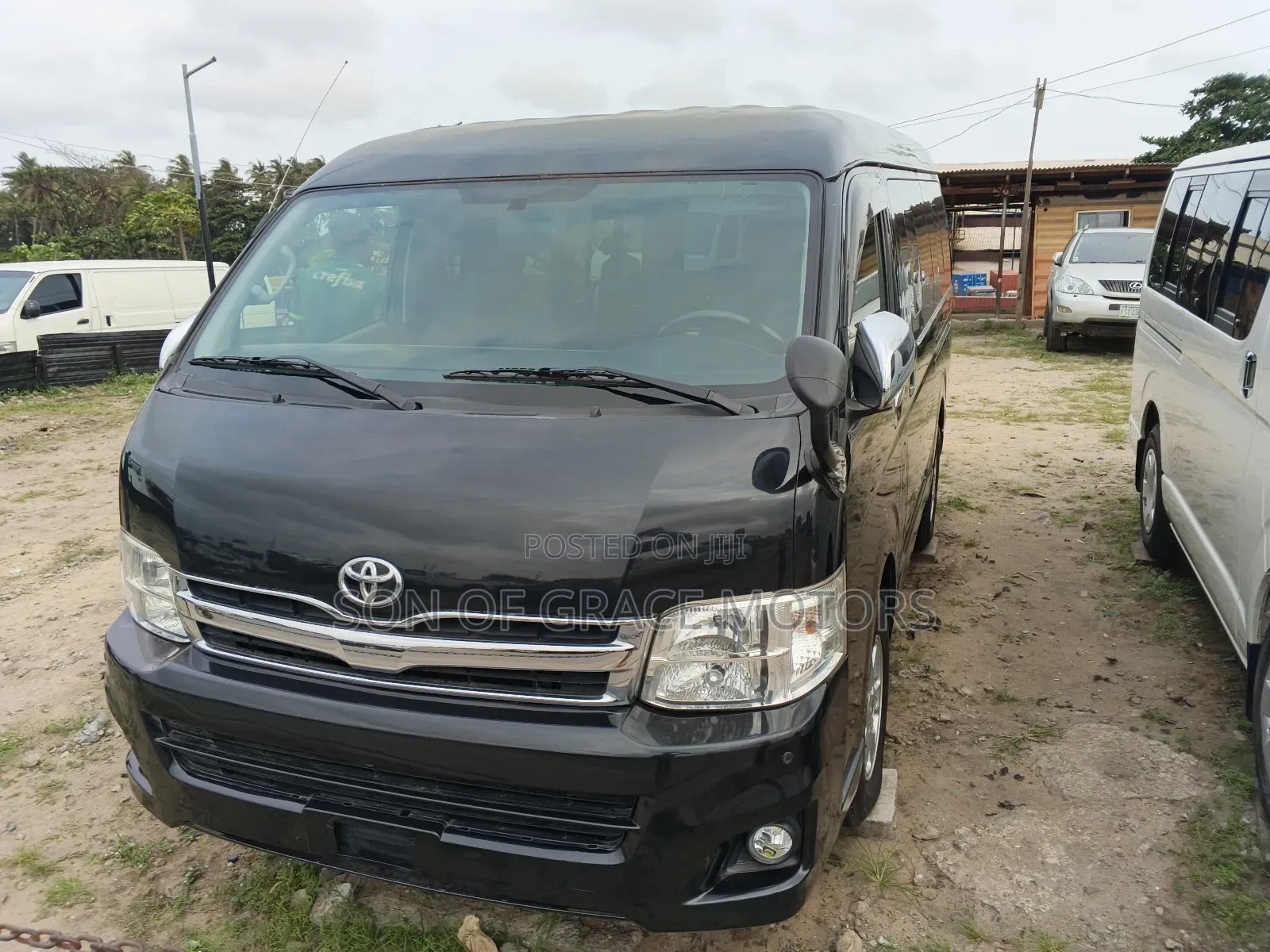 Toyota HiAce 2012 Black