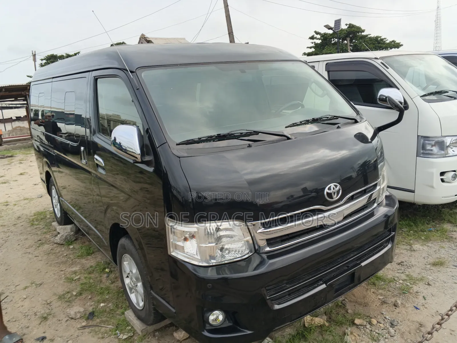 Toyota HiAce 2012 Black