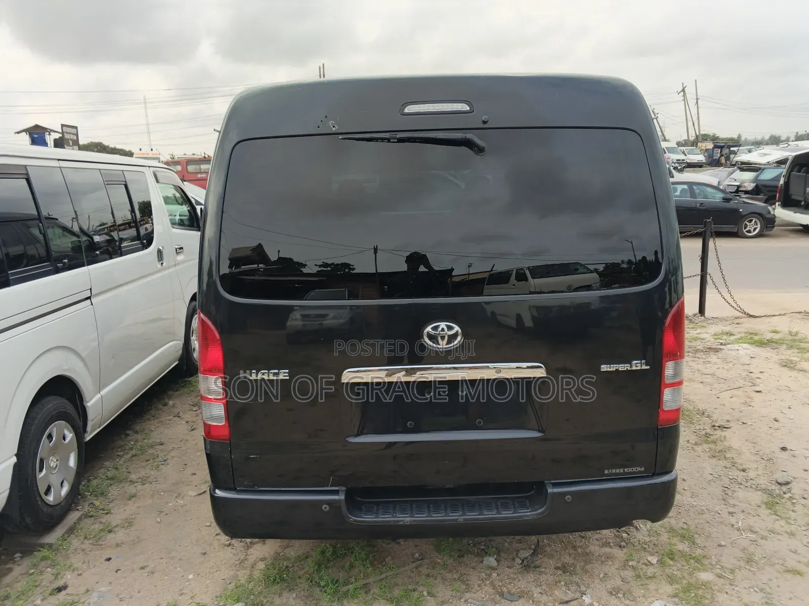 Toyota HiAce 2012 Black