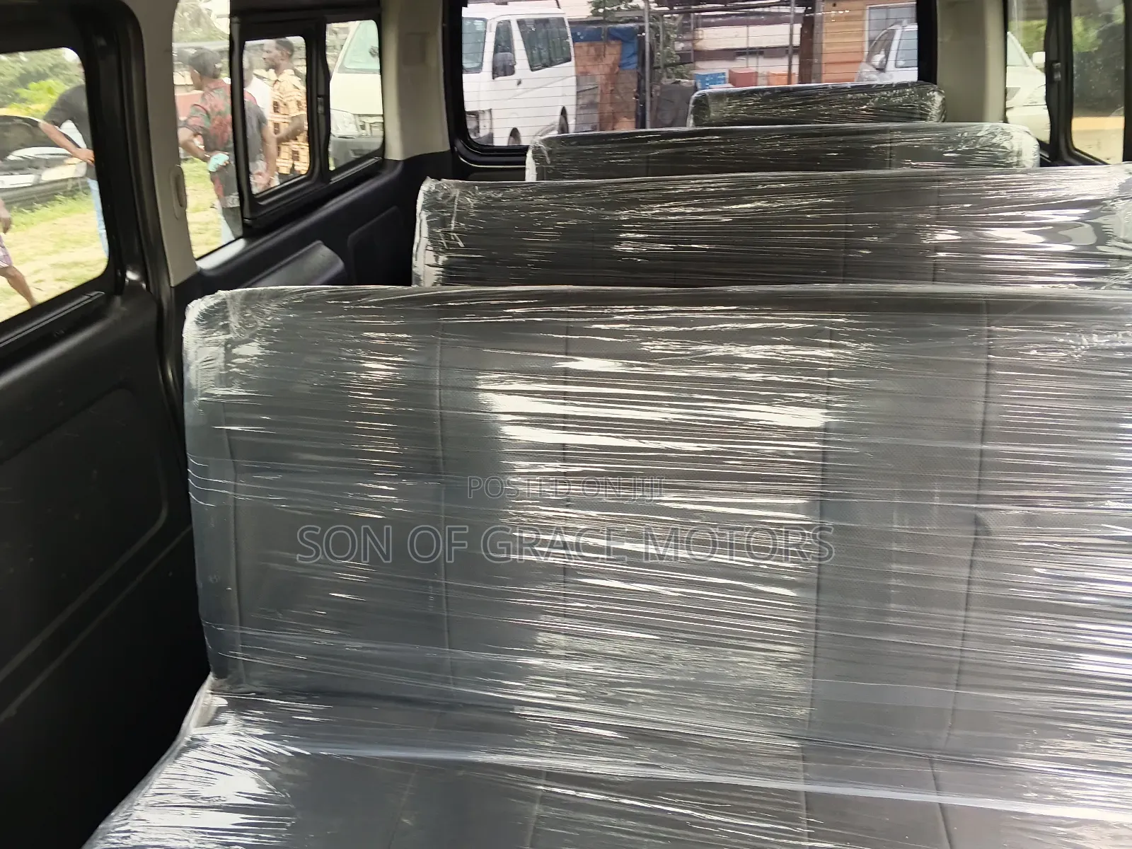 Toyota HiAce 2012 Black