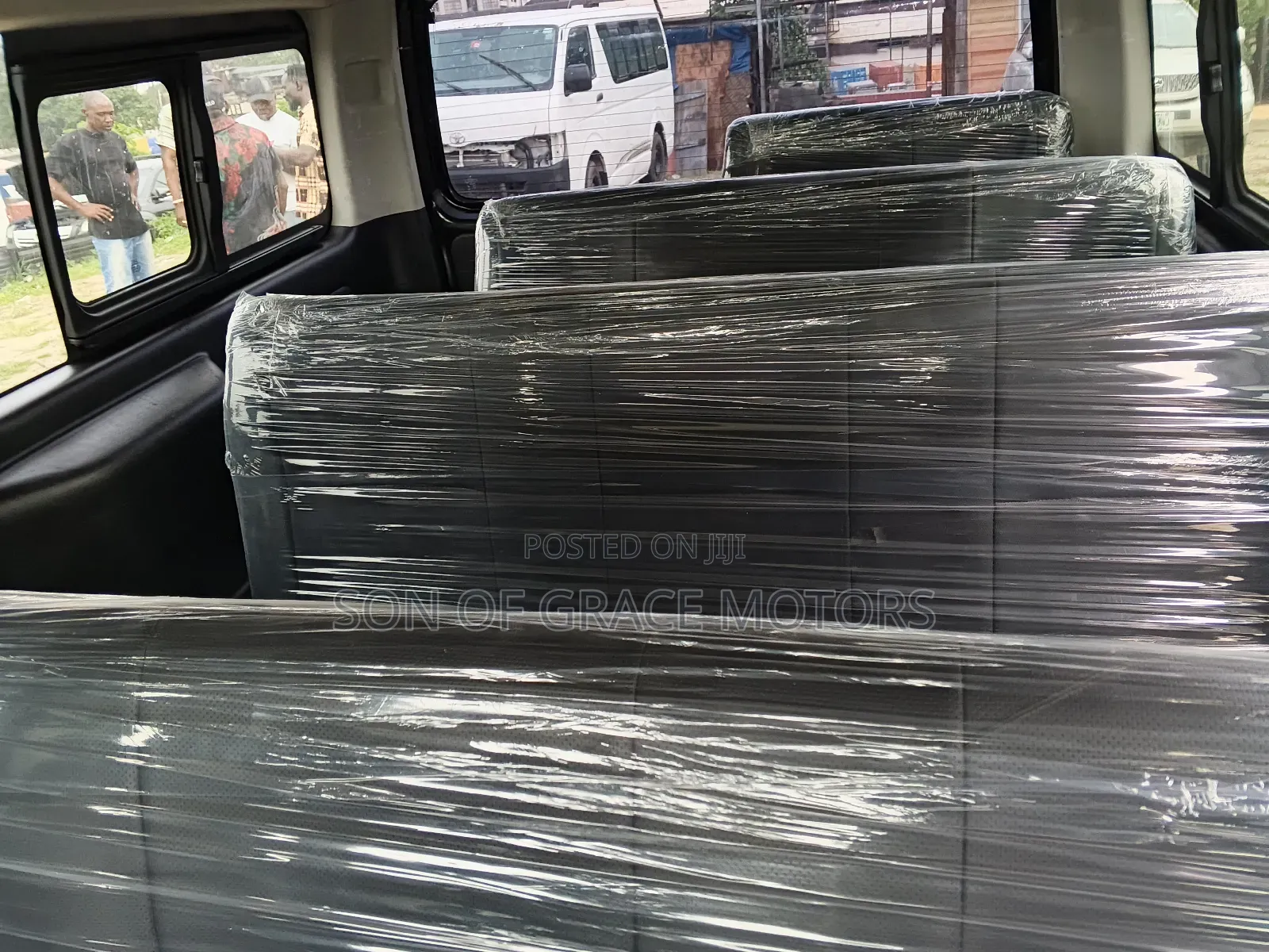 Toyota HiAce 2012 Black