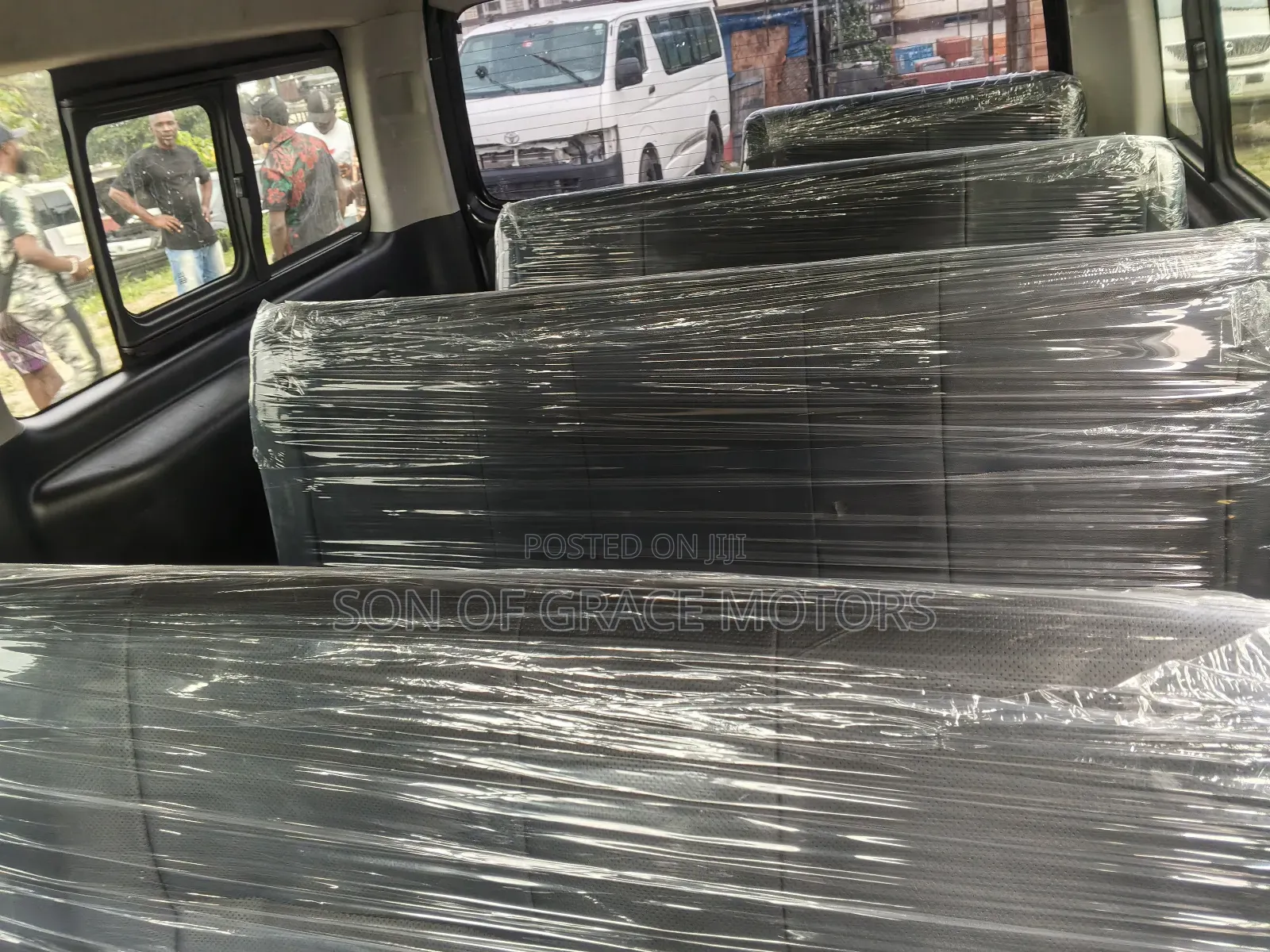 Toyota HiAce 2012 Black