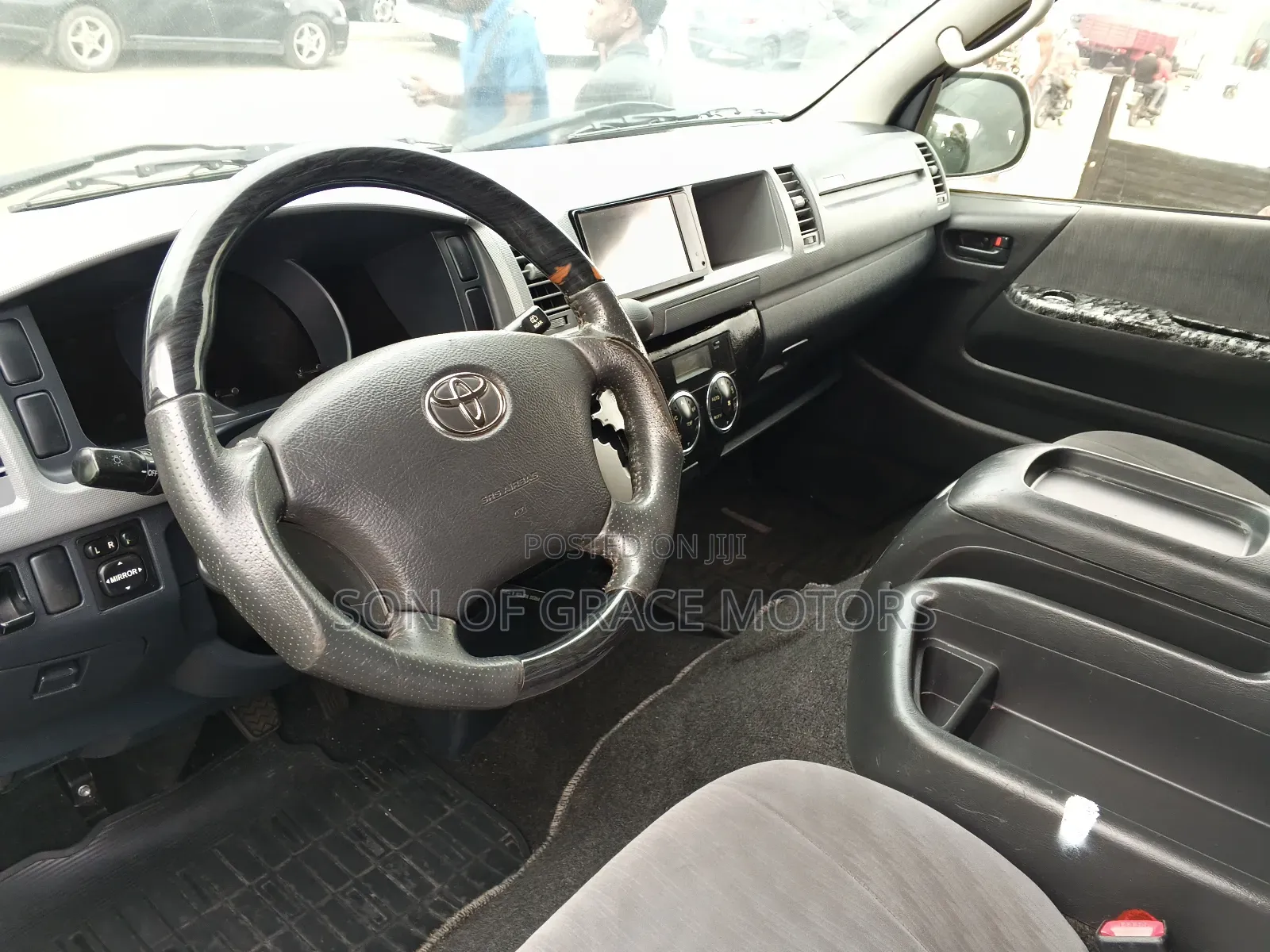 Toyota HiAce 2012 Black