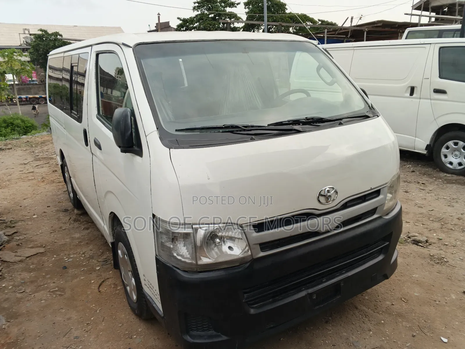 Toyota HiAce 2010 White
