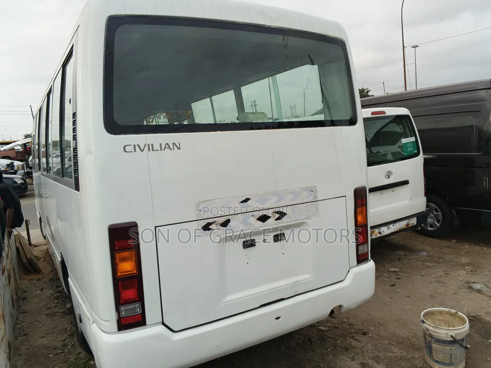 Nissan Civilian 2010 White