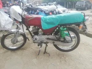 New Bajaj Boxer 2025 Red