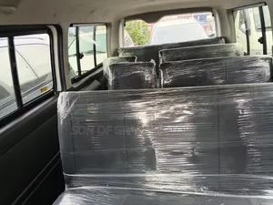 Toyota HiAce 2014 White