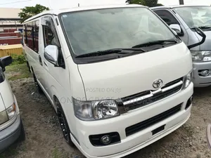 Toyota HiAce 2014 White