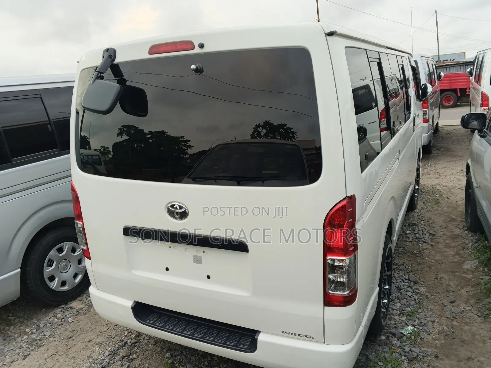 Toyota HiAce 2014 White