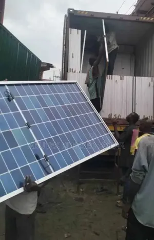 600watt Jinko Solar Panel Mono Half Cut
