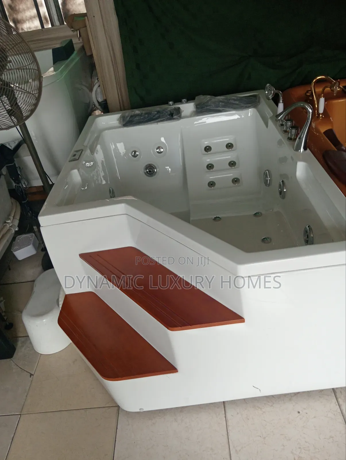 Executive England Jacuzzi