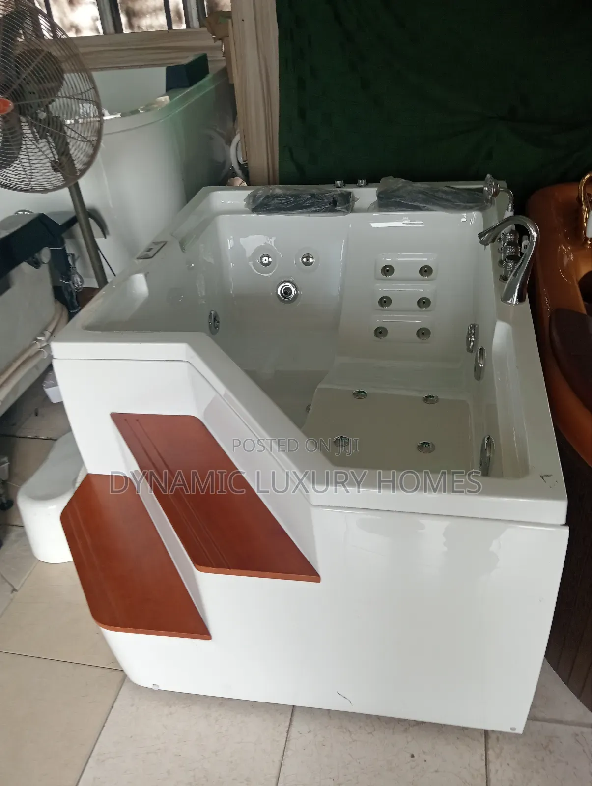 Executive England Jacuzzi