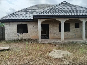 4bdrm Bungalow in Ado-Odo/Ota for sale