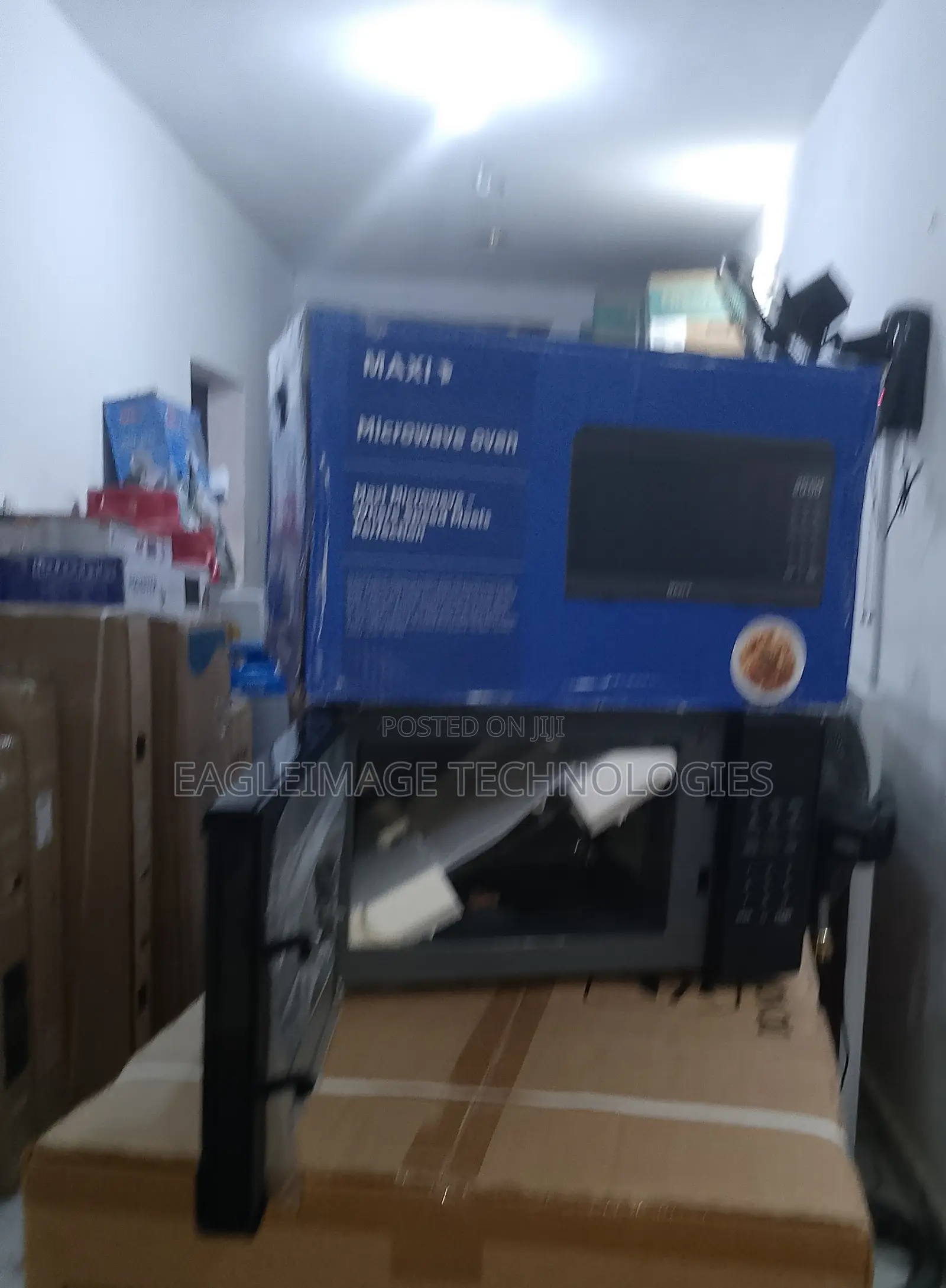 “Maxi Mwo20cgv – Compact Microwave, Big Features”
