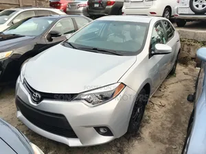 Toyota Corolla LE Eco 4dr Sedan (1.8L 4cyl CVT) 2015 Silver