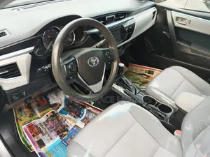 Toyota Corolla LE Eco 4dr Sedan (1.8L 4cyl CVT) 2015 Silver
