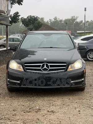 Mercedes-Benz C300 2014 Black