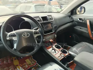 Toyota Highlander Limited 3.5l 4WD 2013 Blue